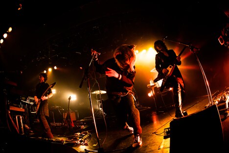 THE SPELLBOUNDとJean-Ken Johnny（MAN WITH A MISSION）。