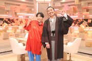左から安藤サクラ、トータス松本。(c)フジテレビ