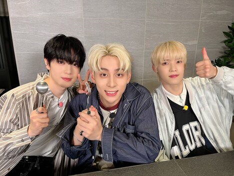 左から佐野雄大、西洸人、木村柾哉。(c)TBS