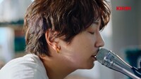 「キリン 氷結」の新テレビCM「CLUB氷結 曲を作ろう篇」より。