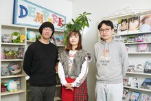 左から佐々木敦、もふくちゃん、南波一海。