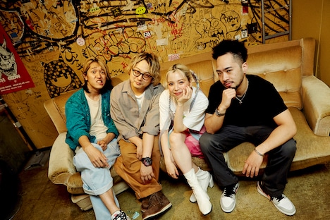 Furui Rihoとバンドメンバー。(Photo by tatsuki nakata)