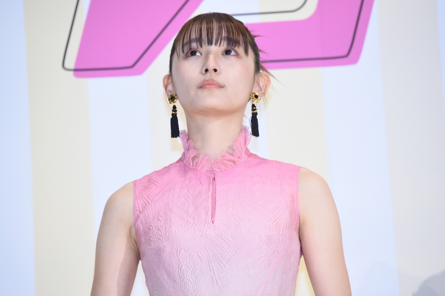 浅川梨奈
