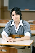 土曜日の瀬奈くんを演じる大倉空人。(c)tvk