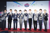 レッドカーペットに登場したTFN。