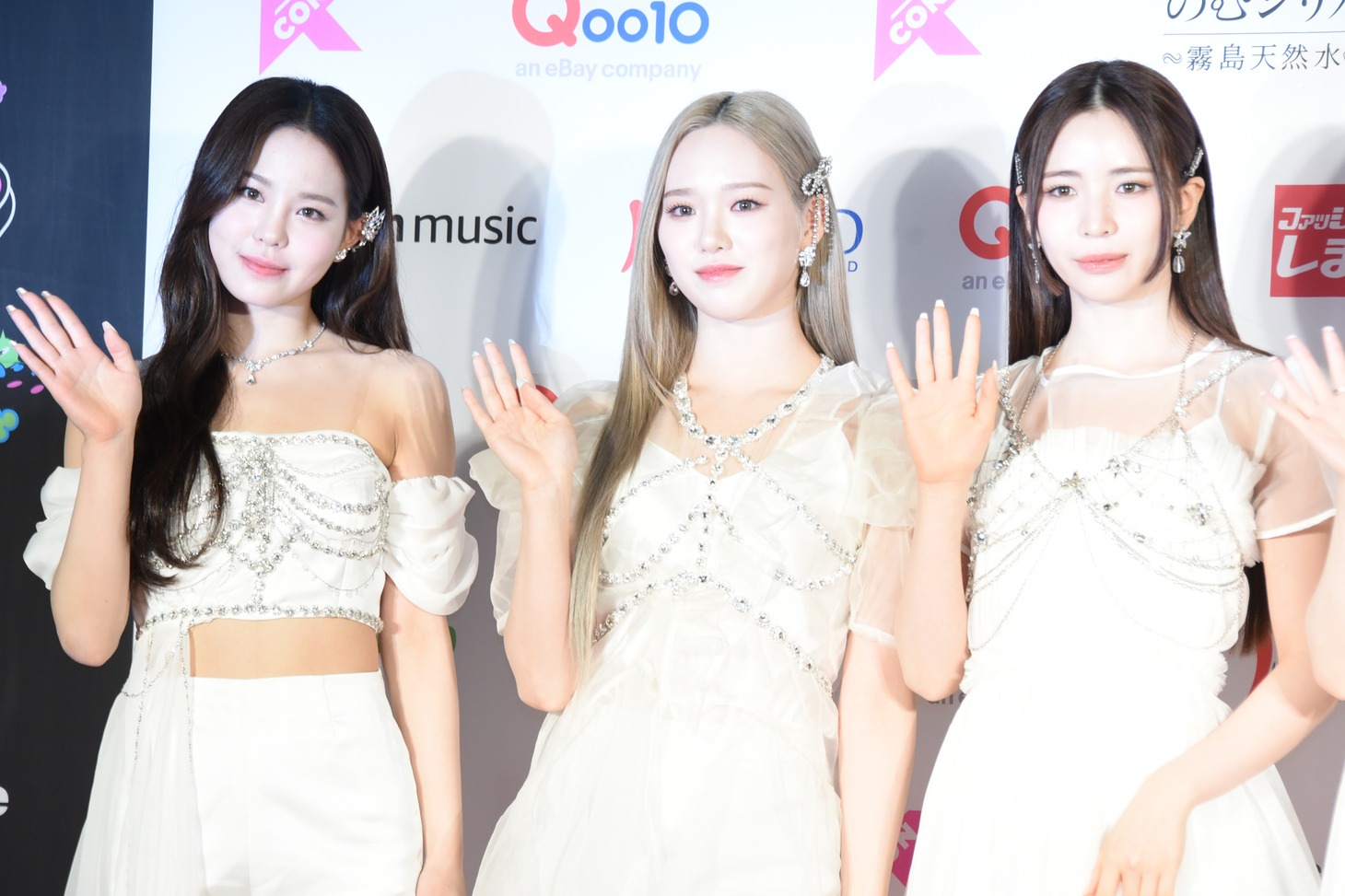 左からMAKO、RIO、MAYA。