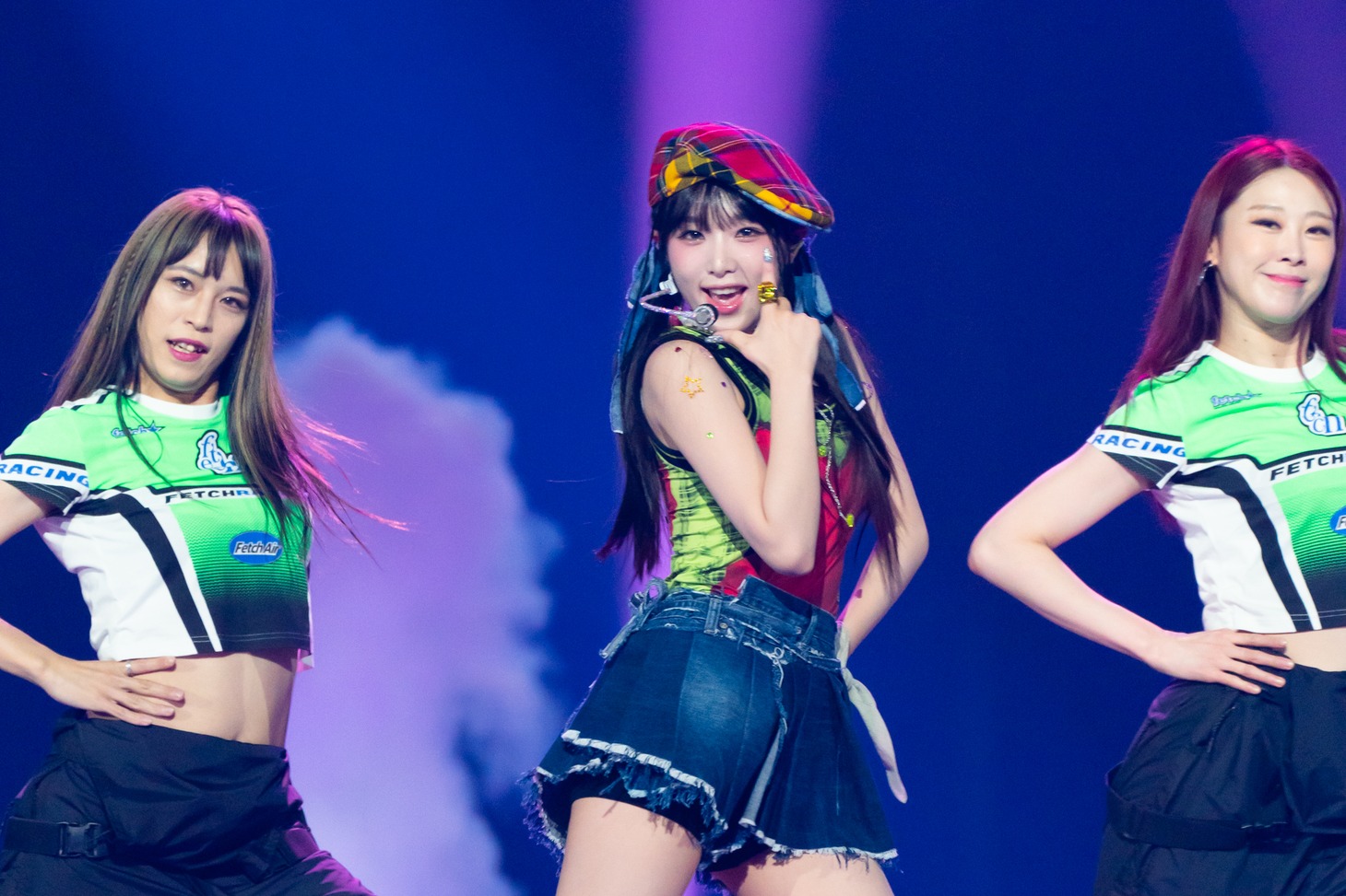 YENAのパフォーマンスの様子。 (c)CJ ENM Co., Ltd, All Rights Reserved