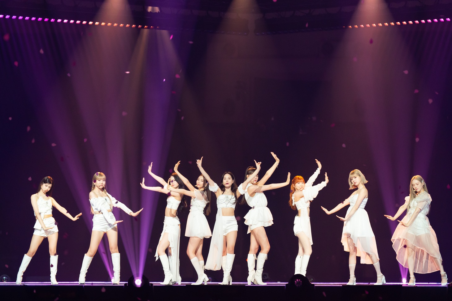 NiziU (c)CJ ENM Co., Ltd, All Rights Reserved