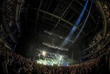 「ライブナタリー “Creepy Nuts × 竹原ピストル”」よりCreepy Nutsのライブの様子。（撮影：高田梓）