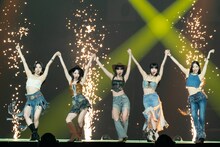 LE SSERAFIM  (c)CJ ENM Co., Ltd, All Rights Reserved