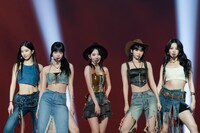 LE SSERAFIM  (c)CJ ENM Co., Ltd, All Rights Reserved