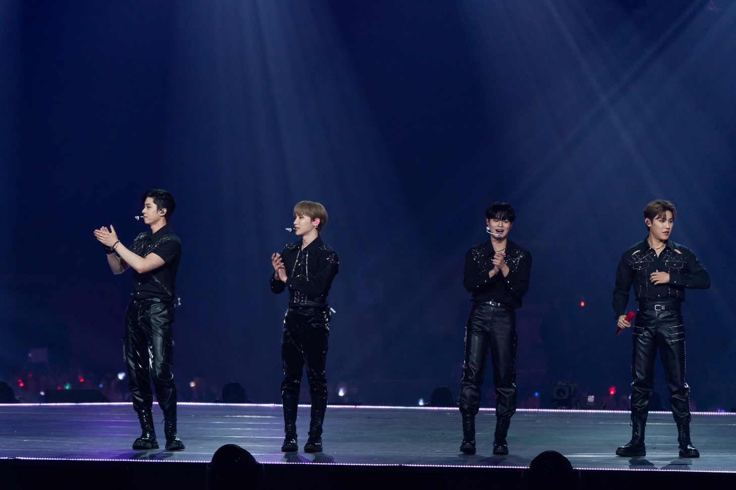 AB6IX  (c)CJ ENM Co., Ltd, All Rights Reserved