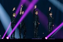 AB6IX  (c)CJ ENM Co., Ltd, All Rights Reserved