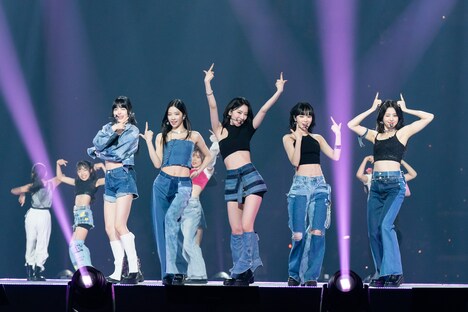 LE SSERAFIM  (c)CJ ENM Co., Ltd, All Rights Reserved