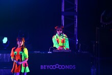 「BEYOOOOONDS CONCERT TOUR『NEO BEYO at BUDOOOOOKAN!!!!!!!!!!!!』」の様子。