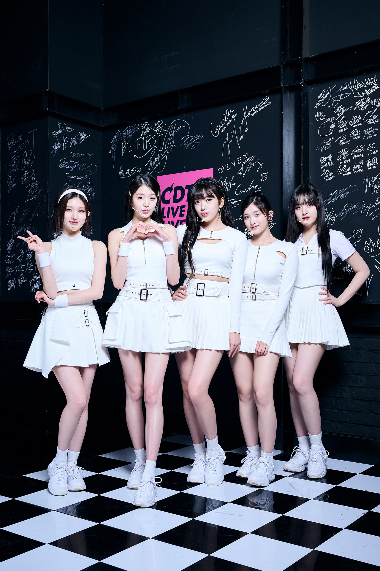 IVEが今夜「CDTV」初登場！出演前の撮り下ろし写真が到着