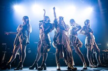 フィロソフィーのダンス（Photo by SHOKO ISHIZAKI[THINGS.]）　