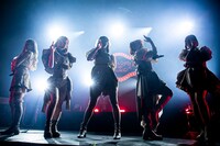 フィロソフィーのダンス（Photo by SHOKO ISHIZAKI[THINGS.]）　