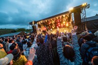 「FUJI＆SUN'23」EGO-WRAPPIN'（Acoustic Set）のステージの様子。