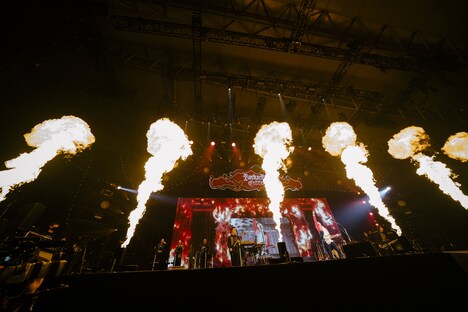 「HOTEI the LIVE 2022 Rock'n Roll Circus “40th Anniversary Final Party!”」の模様。（Photo by Michiko Yamamoto）