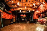 新宿red clothの店内。