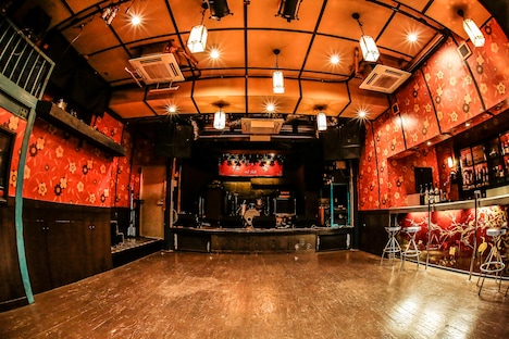 新宿red clothの店内。