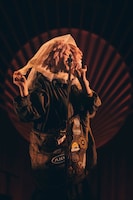 人気画像9位は「デビュー25周年の椎名林檎、“諸行無常”描いた5年ぶりソロ名義ツアー」より、椎名林檎。（撮影：太田好治）