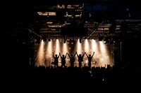 もさを。「LIVE TOUR『こいのうた』」東京・LIQUIDROOM公演より。（Photo by Taku Fujii）