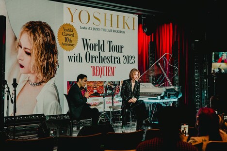 YOSHIKI記者会見の様子。