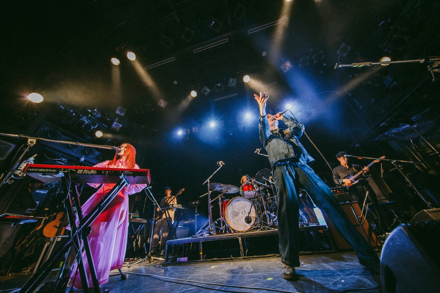 ゴホウビ「ゴホウビ ONEMAN LIVE "Home Sweet Home!! Vol.1"」の様子。（撮影：鈴木友莉）