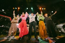 ゴホウビ「ゴホウビ ONEMAN LIVE "Home Sweet Home!! Vol.1"」の様子。（撮影：鈴木友莉）