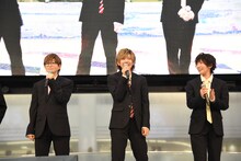 左から武器屋桃太郎、赤園虎次郎、瀬斗光黄。