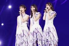 左から筒井あやめ、齋藤飛鳥、岩本蓮加。（提供：ソニー・ミュージックレーベルズ）