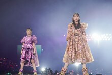 左から高城れに、玉井詩織。