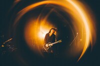 ケンゴマツモト（G / The Novembers）（撮影：西槇太一）