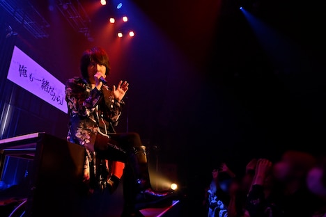 マオ（Vo）（撮影：今元秀明）