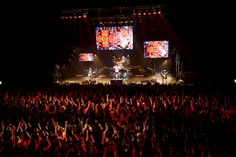 「SID 20th Anniversary TOUR 2023 『海辺』」Zepp DiverCity（TOKYO）公演の様子。（撮影：今元秀明）