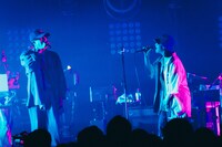 左からIto（Vo, G）、きのぽっぽ。（Photo by renzo masuda）