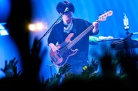 高野賢也（B, Cho / マカロニえんぴつ）（Photo by Daisuke Sakai）