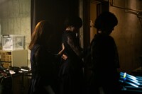 背中を叩き合って気合いを入れるNegicco。