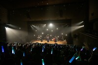 Negicco「二十葱、武蔵野。-アコースティック-」の様子。