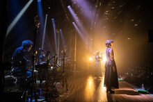 Negicco「二十葱、武蔵野。-アコースティック-」の様子。