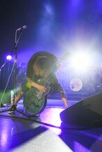 横山健（Vo, G）（撮影：岸田哲平）