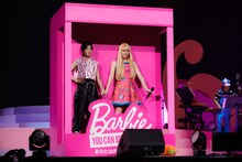 佐々木彩夏「AYAKA NATION 2023 in YOKOHAMA Arena ～FRIENDS～」の様子。