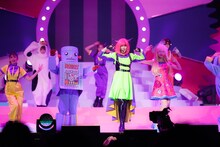 佐々木彩夏「AYAKA NATION 2023 in YOKOHAMA Arena ～FRIENDS～」の様子。