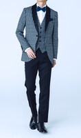 池崎理人が着用した「ハレカリ」のスーツ。
