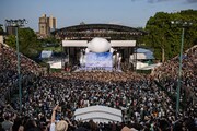 「Head In The Clouds New York Music & Arts Festival」でのXGのライブの様子。