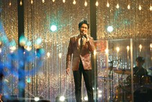 「The Covers『郷ひろみ Go!Go!!最高ナイト!!!』」より、「時の過ぎゆくままに」を披露する郷ひろみ。（写真提供：NHK）