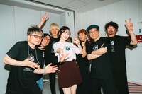 花澤香菜とディスティネーションズ。（Photo by KOBA［Sketch］）