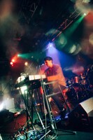 Bialystocksのステージの様子。（Photo by Kana Tarumi）